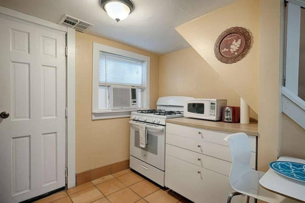 Centrally Located Cozy Tiny Loft, Near Acl, Sxsw, Zilker, 6Th Street Austin Dış mekan fotoğraf