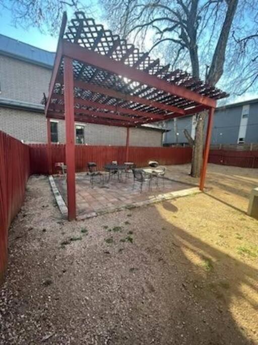 Centrally Located Cozy Tiny Loft, Near Acl, Sxsw, Zilker, 6Th Street Austin Dış mekan fotoğraf